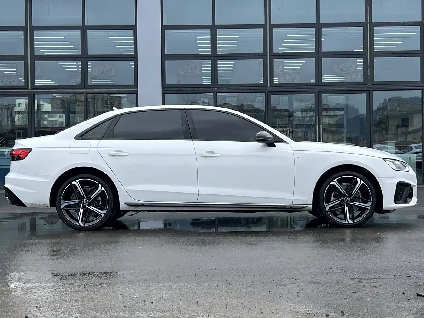 Audi A4L 2025 2024 40 TFSI Luxury Dynamic