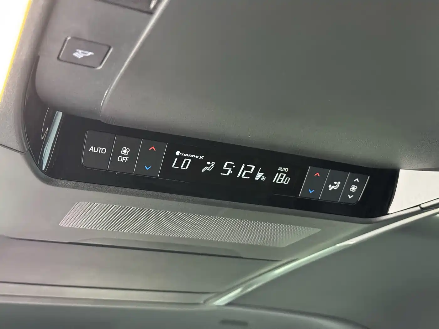 Toyota Vellfire 2026 2024 Crown Hybrid 2.5L Executive Premium Edition