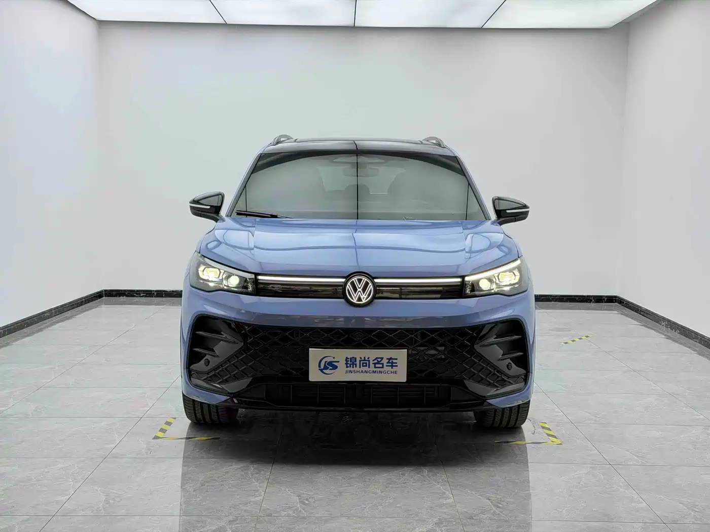 Volkswagen Tiguan L 2024 PRO 380TSI 4WD R-Line Premium Edition фото 3