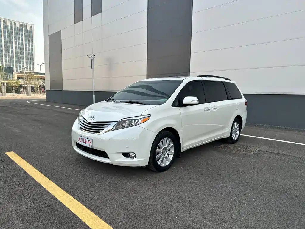 صورة 1 - Toyota Sienna