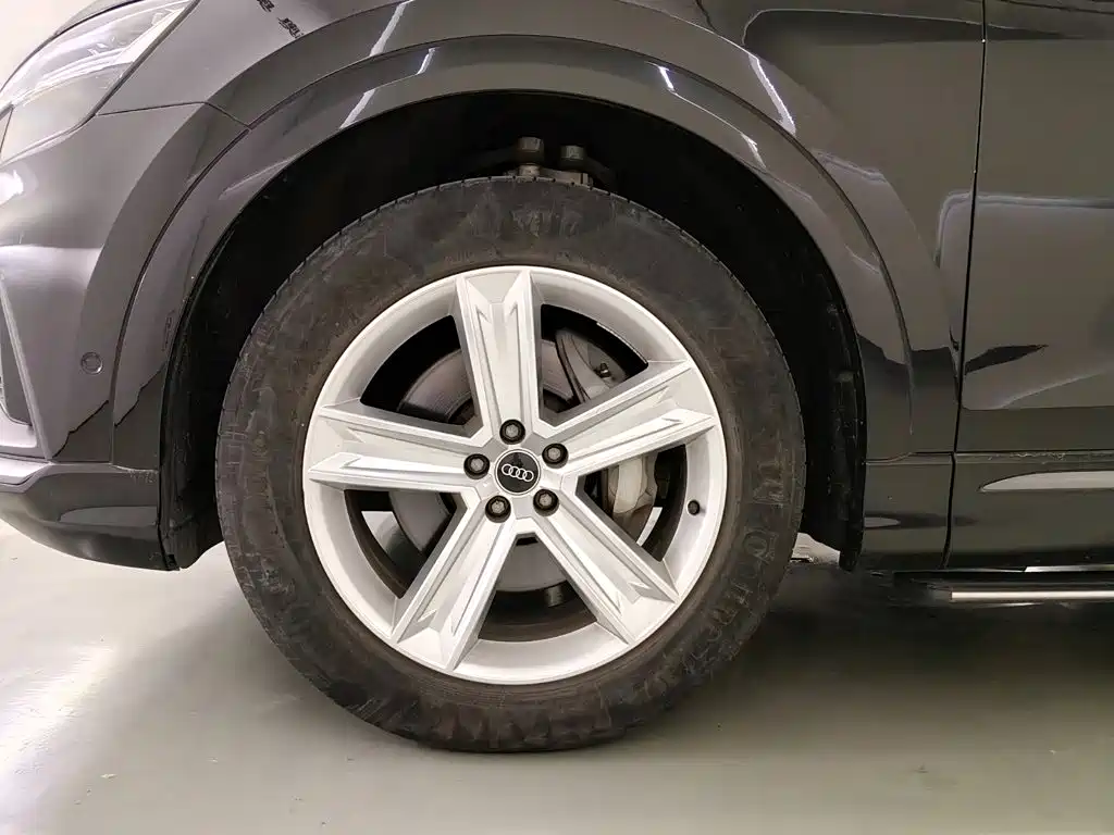 Audi Q8 2023 2021 Model 45 TFSI Luxury Elegance