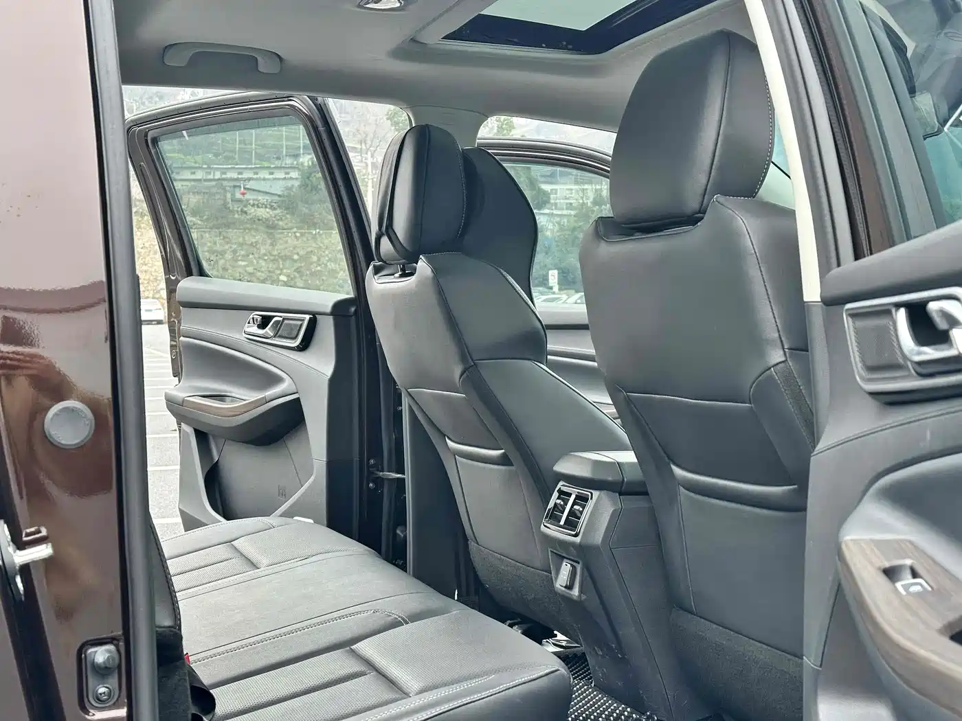 Jiangling Yuhu 9 2023 2022 2.0T Automatic Diesel 4WD Ultimate Edition