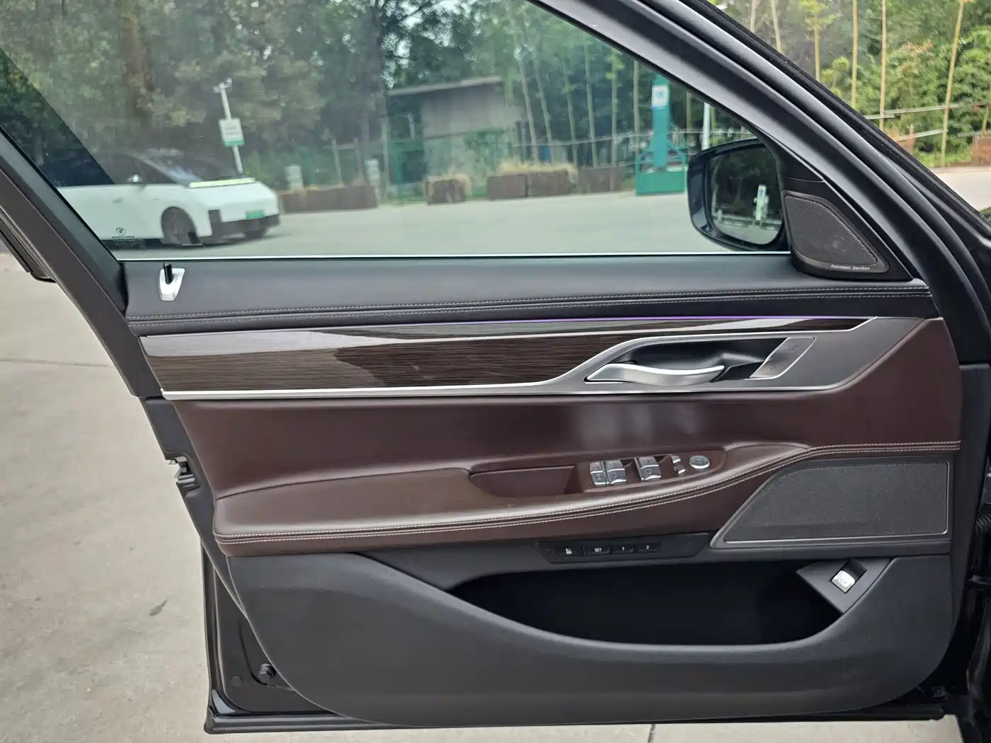 BMW 7 Series 2022 2021 Model 730Li Luxury Package