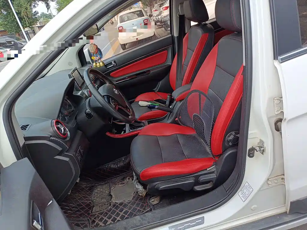 BAIC Senova X25 2017 2015 1.5L Automatic Luxury