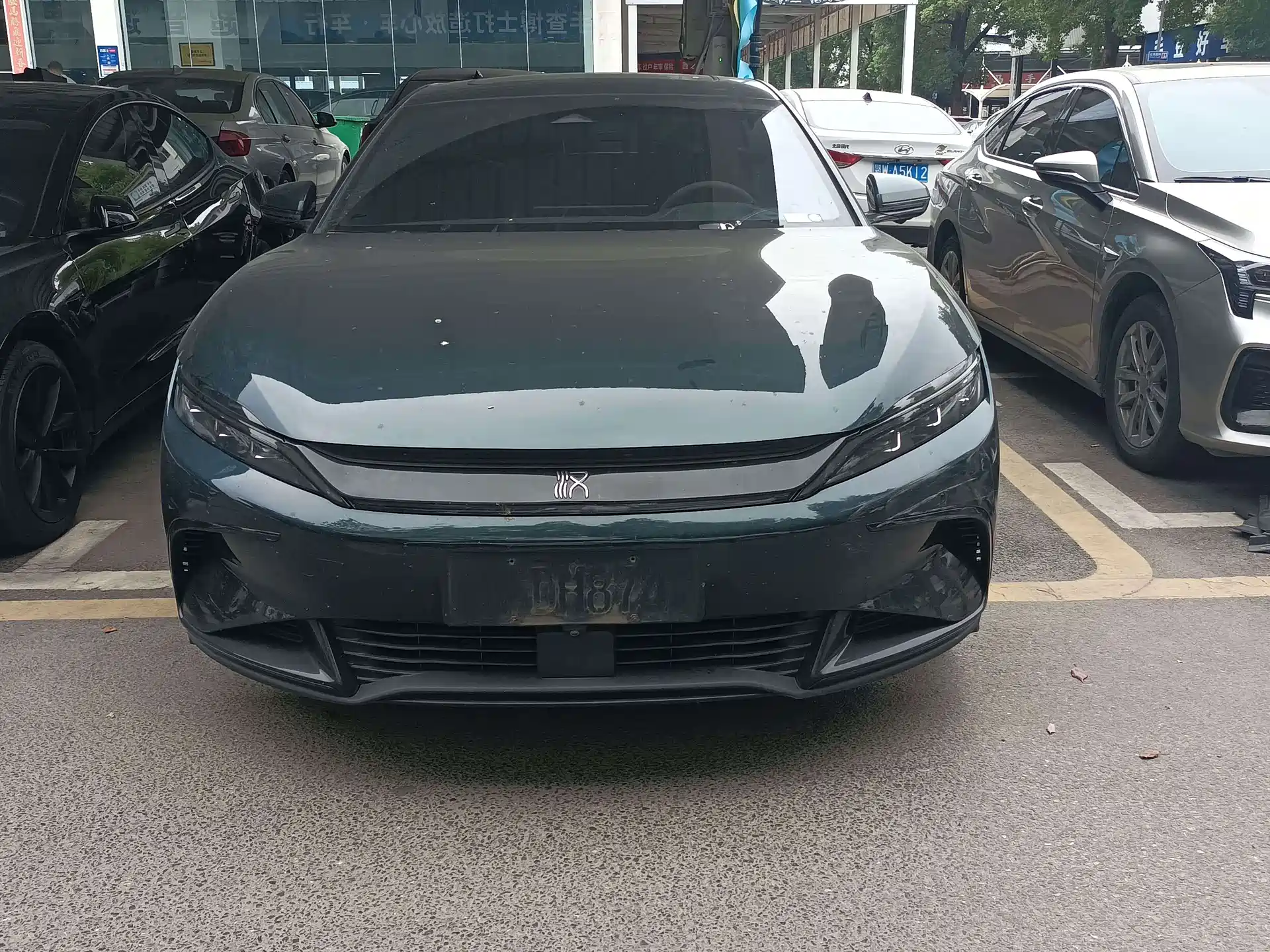 Фото 2 - BYD Han