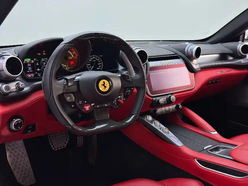 Ferrari GTC4Lusso 2019 2017 3.9T V8