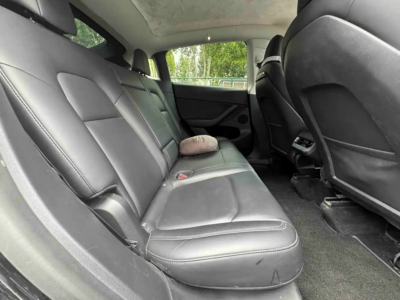Photo 7 - Tesla Model Y
