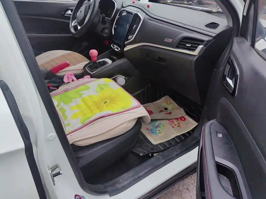 Zhonghua V3 2017 2017 1.5L Manual Elite
