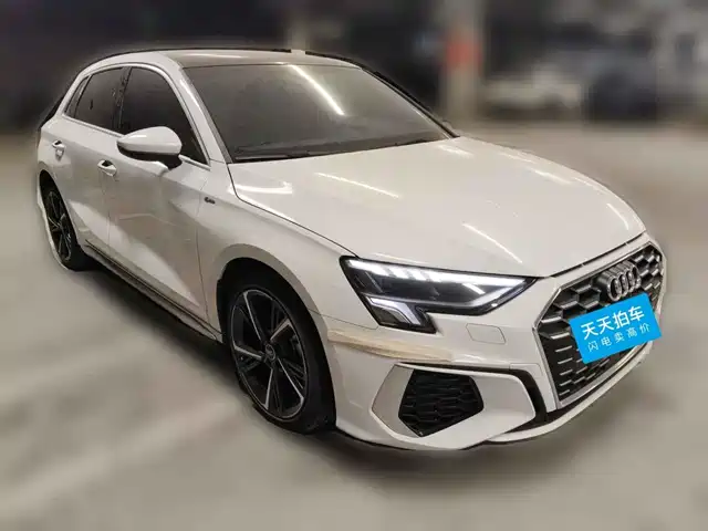 Audi A3 2024 Model Sportback 35 TFSI Fashion Sport — фото 3