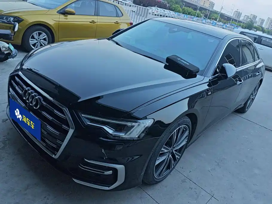 Фото 1 - Audi A6L