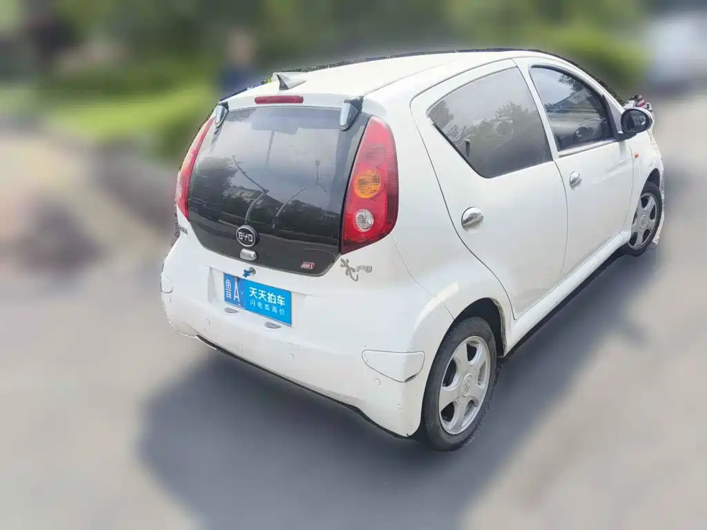 BYD F0 2014 2013 1.0L AMT Joy Edition