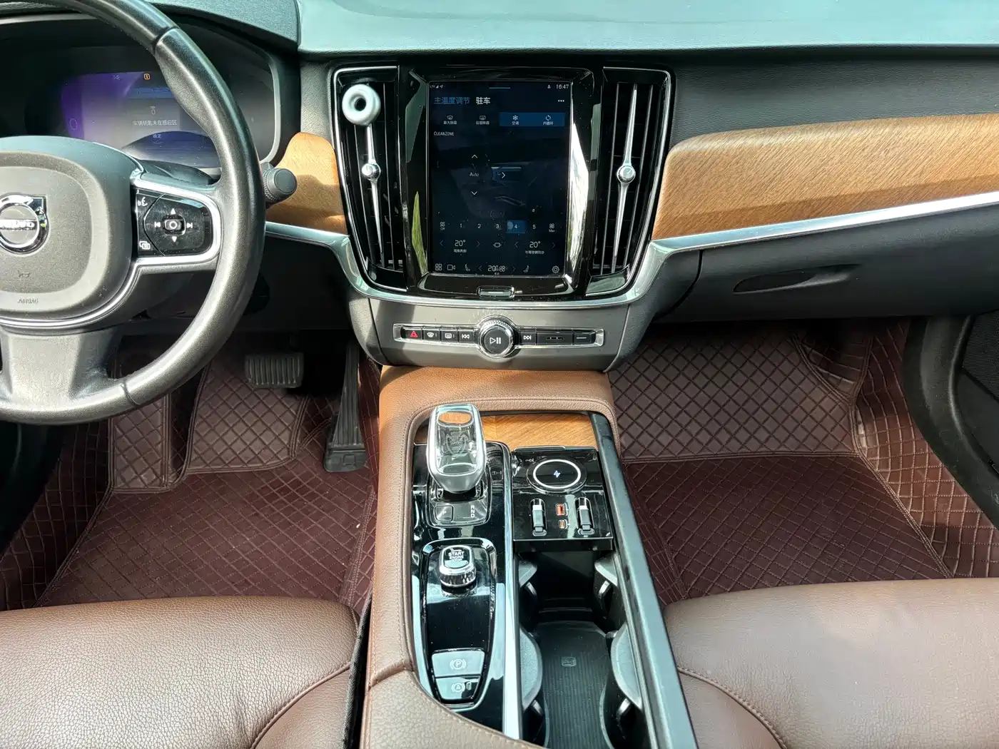 Фото 11 - Volvo S90