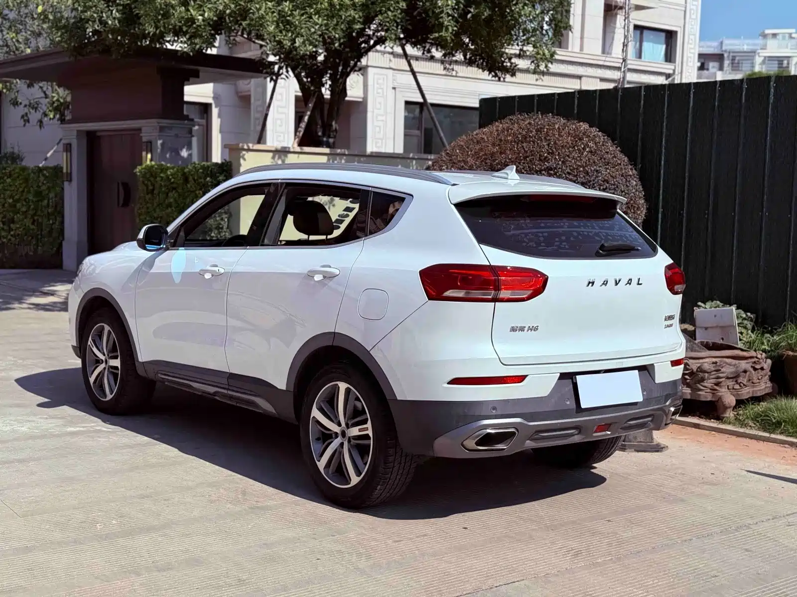 Photo 8 - Haval H6