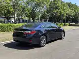 Photo 2 - Lexus ES