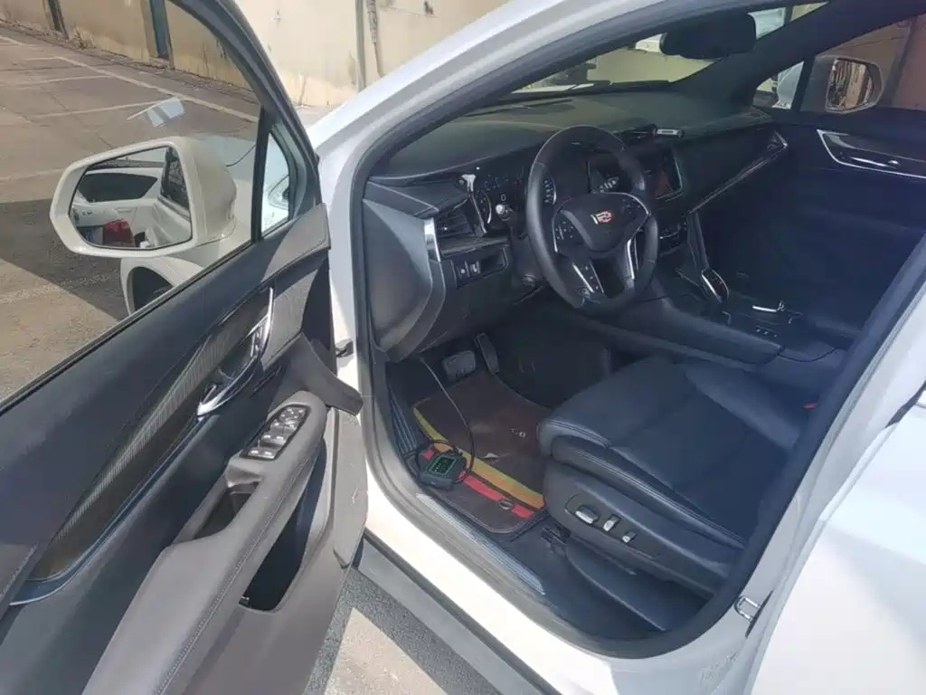 Photo 16 - Cadillac XT5