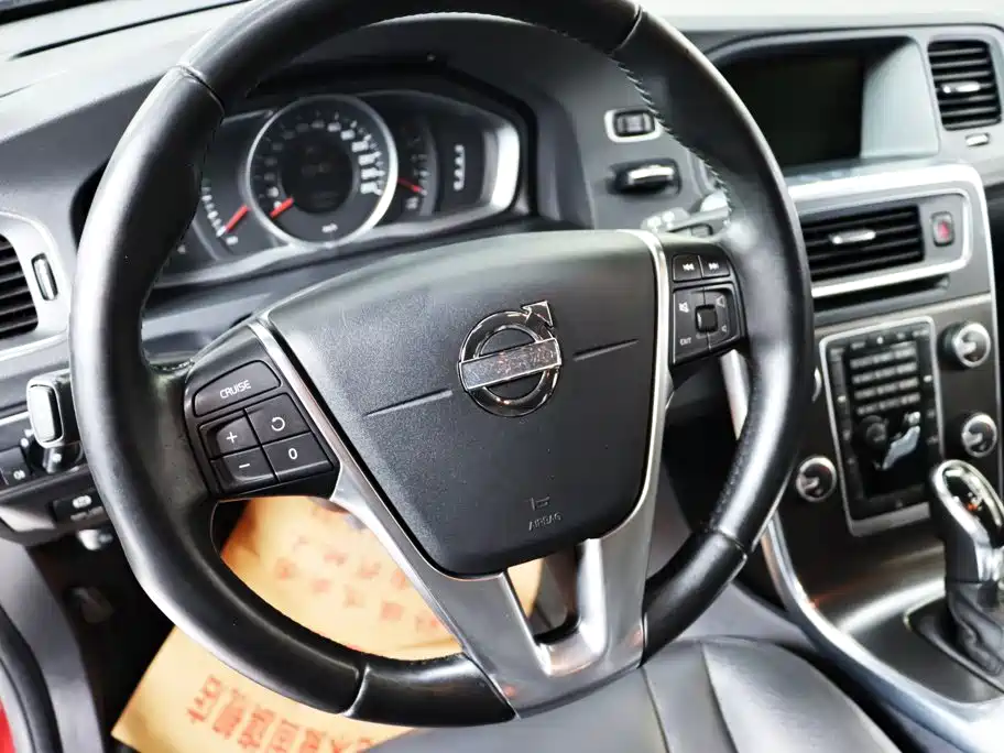 Volvo V60 2014 2014 T5 Zhiyi Edition
