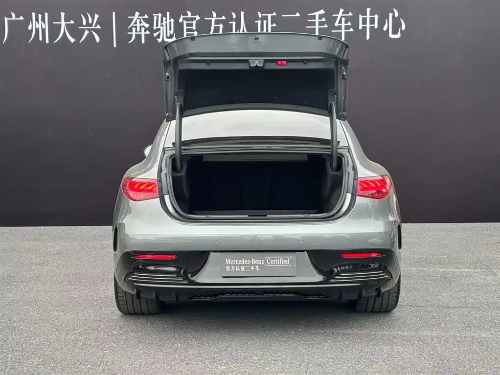 MERCEDES-BENZ EQE AMG