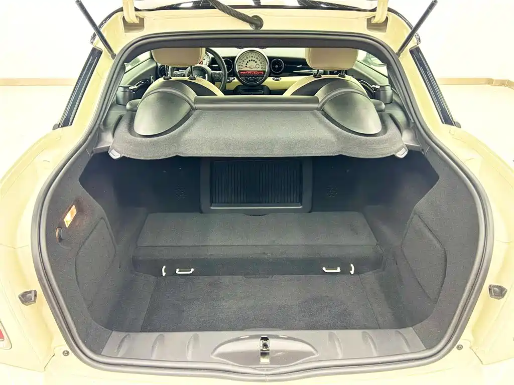 MINI COUPE 2012 1.6L COOPER фото 17