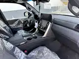 Фото 20 - Lexus LX