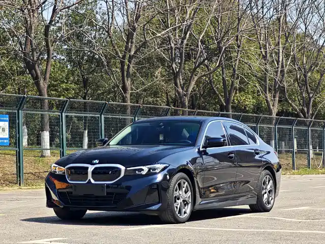 BMW i3 eDrive 35 L