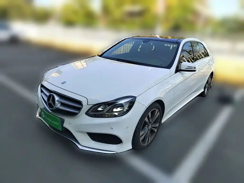 Фото 3 - Mercedes-Benz E-Class