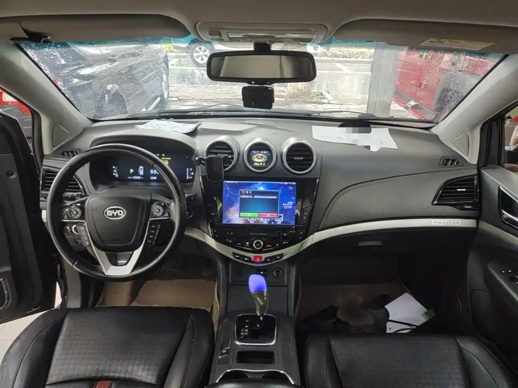 BYD S7 2015 2015 2.0T Automatic Flagship Model