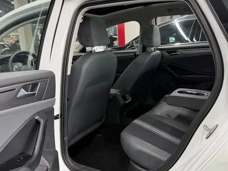 Volkswagen Sagitar, миниатюра 7