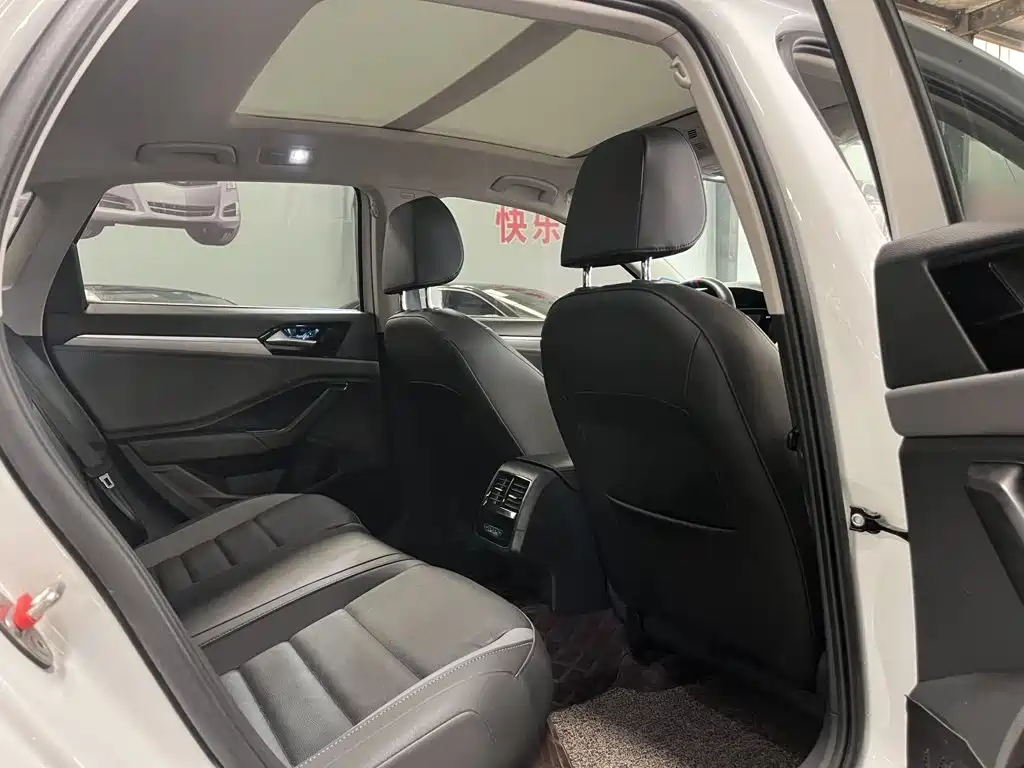 Volkswagen Sagitar, миниатюра 19
