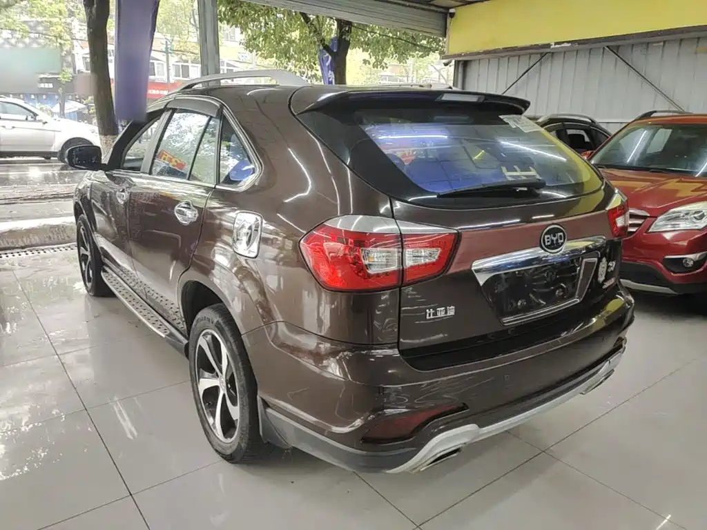 BYD S7 2015 2015 2.0T Automatic Flagship Model