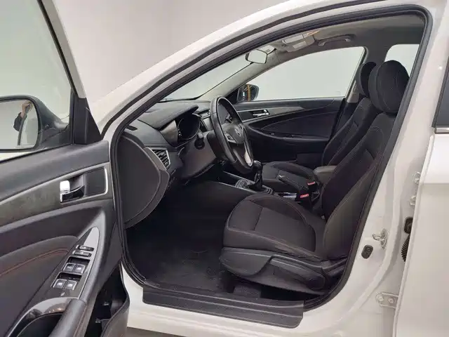 Photo 8 - Changan Eado