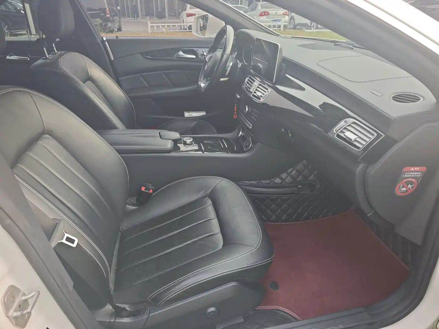Фото 23 - Mercedes-Benz CLS