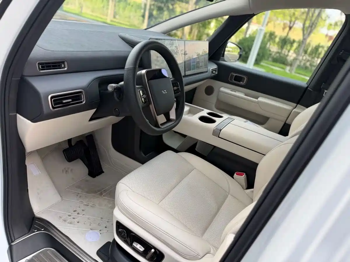 Li Auto MEGA 2025 2025 Ultra Smart Renewal Edition