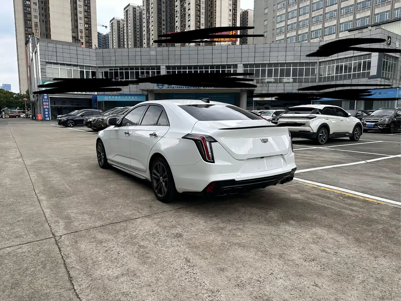 Photo 5 - Cadillac CT4