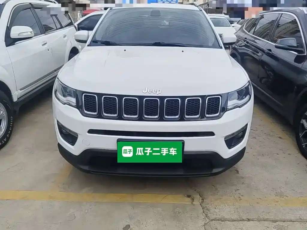 Фото 3 - Jeep Compass