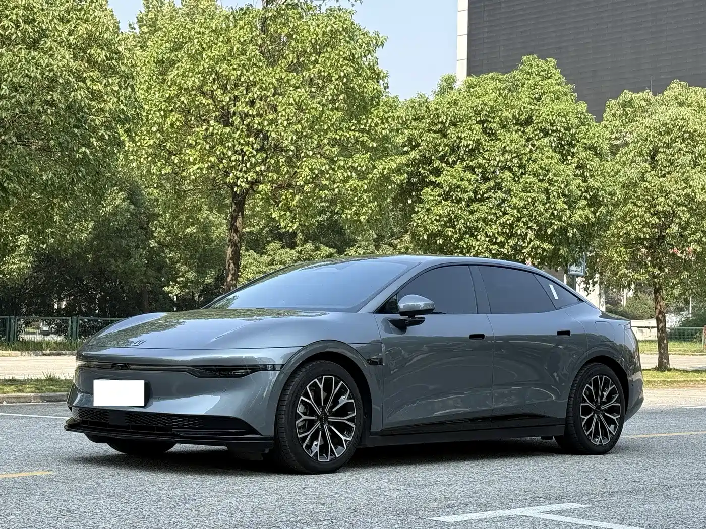 2024 ZEEKR 007