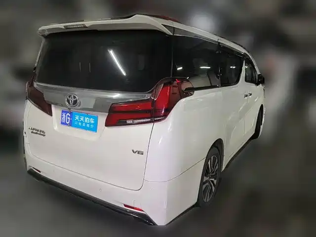 Toyota Alphard 2018 Facelift 3.5L Premium Edition — фото 5