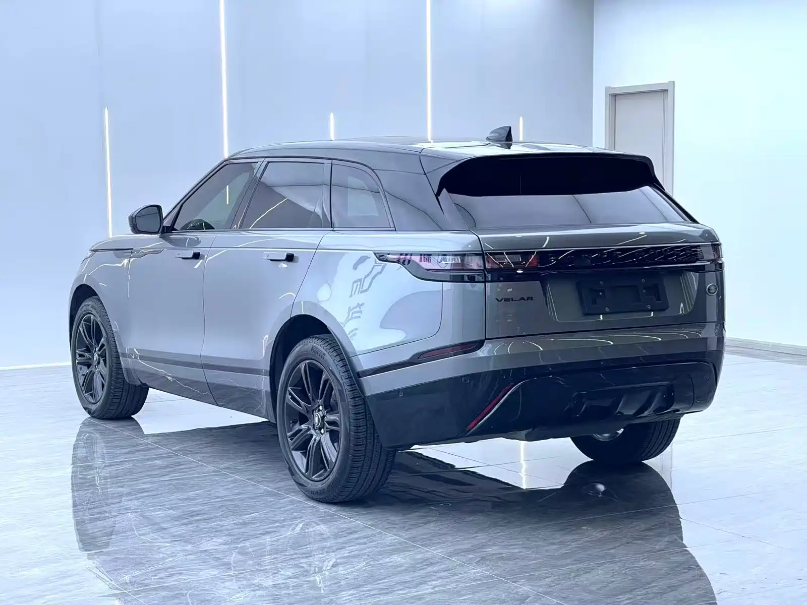 Фото 15 - Land Rover Range Rover Velar
