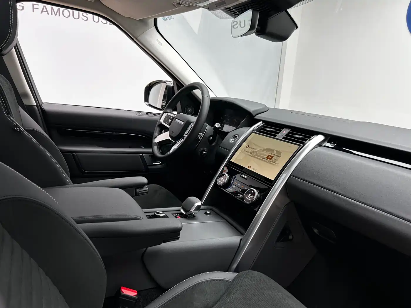 Land Rover Discovery 2024 Model 360PS S фото 19