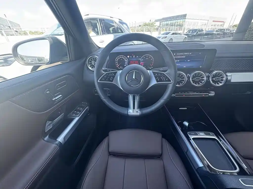 Mercedes-Benz GLB 2025 2025 Model GLB 220 Fashion Style