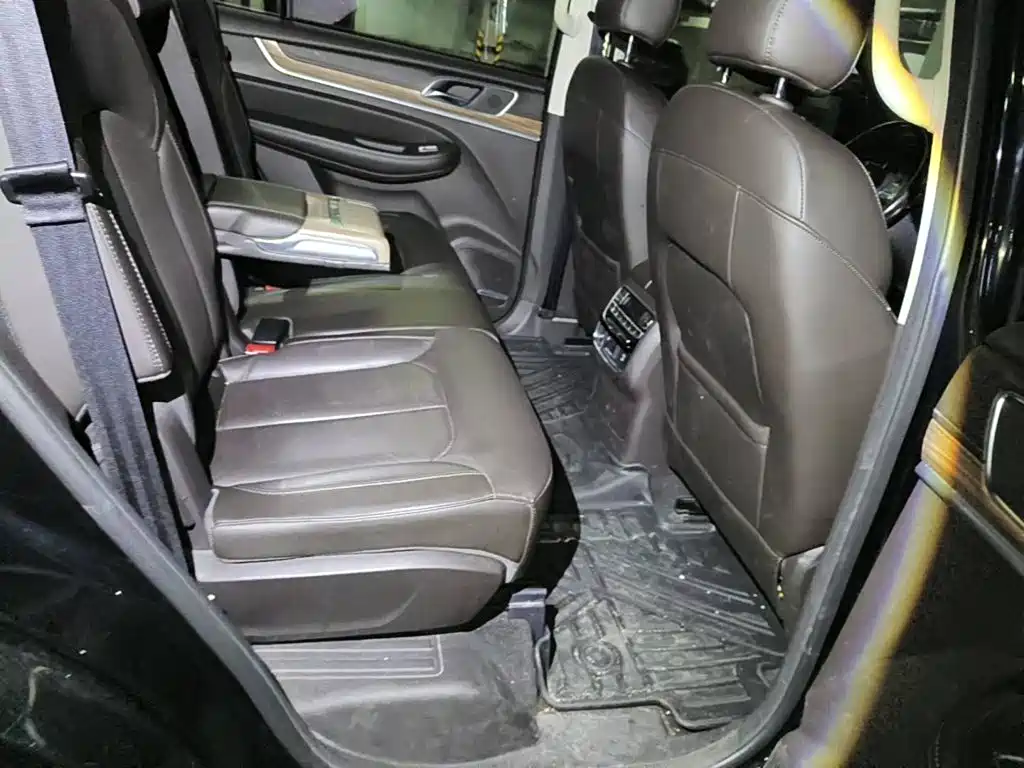 Roewe RX8 2018 2018 30T Smart Internet 2WD Flagship Edition