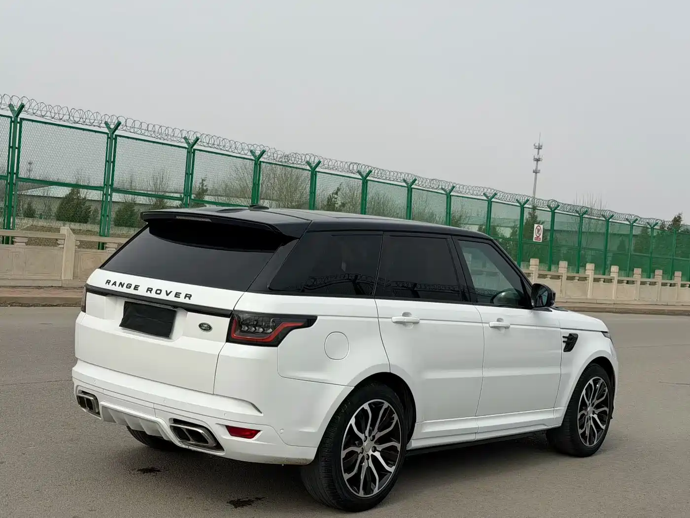 Land Rover Range Rover Sport 2015 3.0 SC V6 HSE фото 9