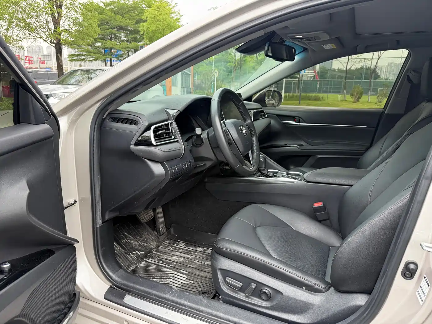 Toyota Camry 2021 2.5G Luxury Edition фото 7
