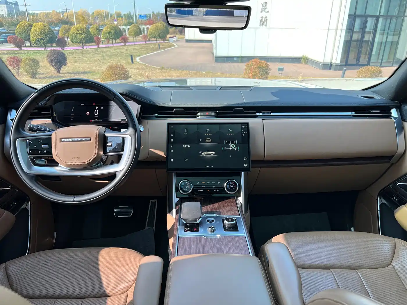 Land Rover Range Rover 2023 2023 3.0 L6 400PS Golden Age 7-Seater Long Wheelbase