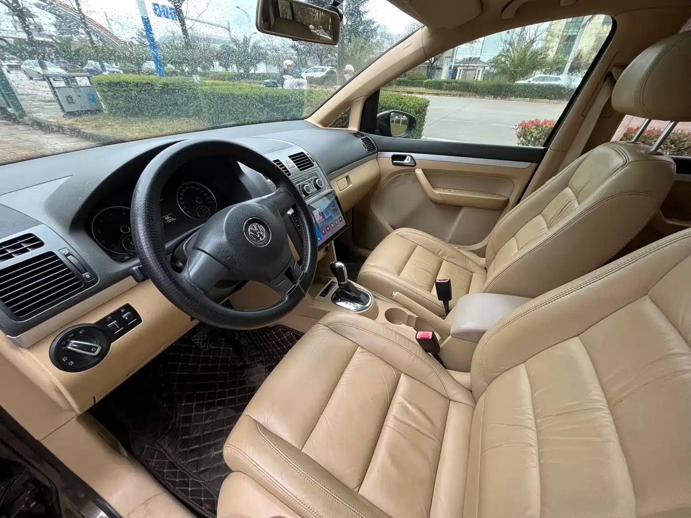 Volkswagen Touran 2013 2013 1.4T DSG Comfort 5-seater