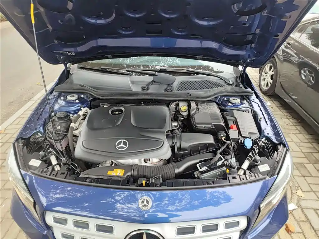 Mercedes-Benz GLA 2018 GLA 200 Dynamic фото 17