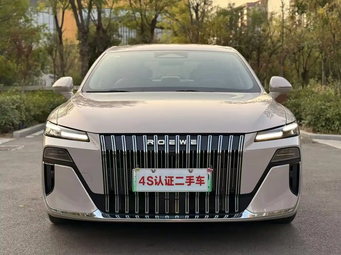 Roewe M7 DMH 2025 2025 Base