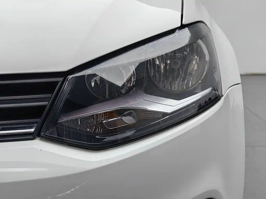 Фото 7 - Volkswagen Polo