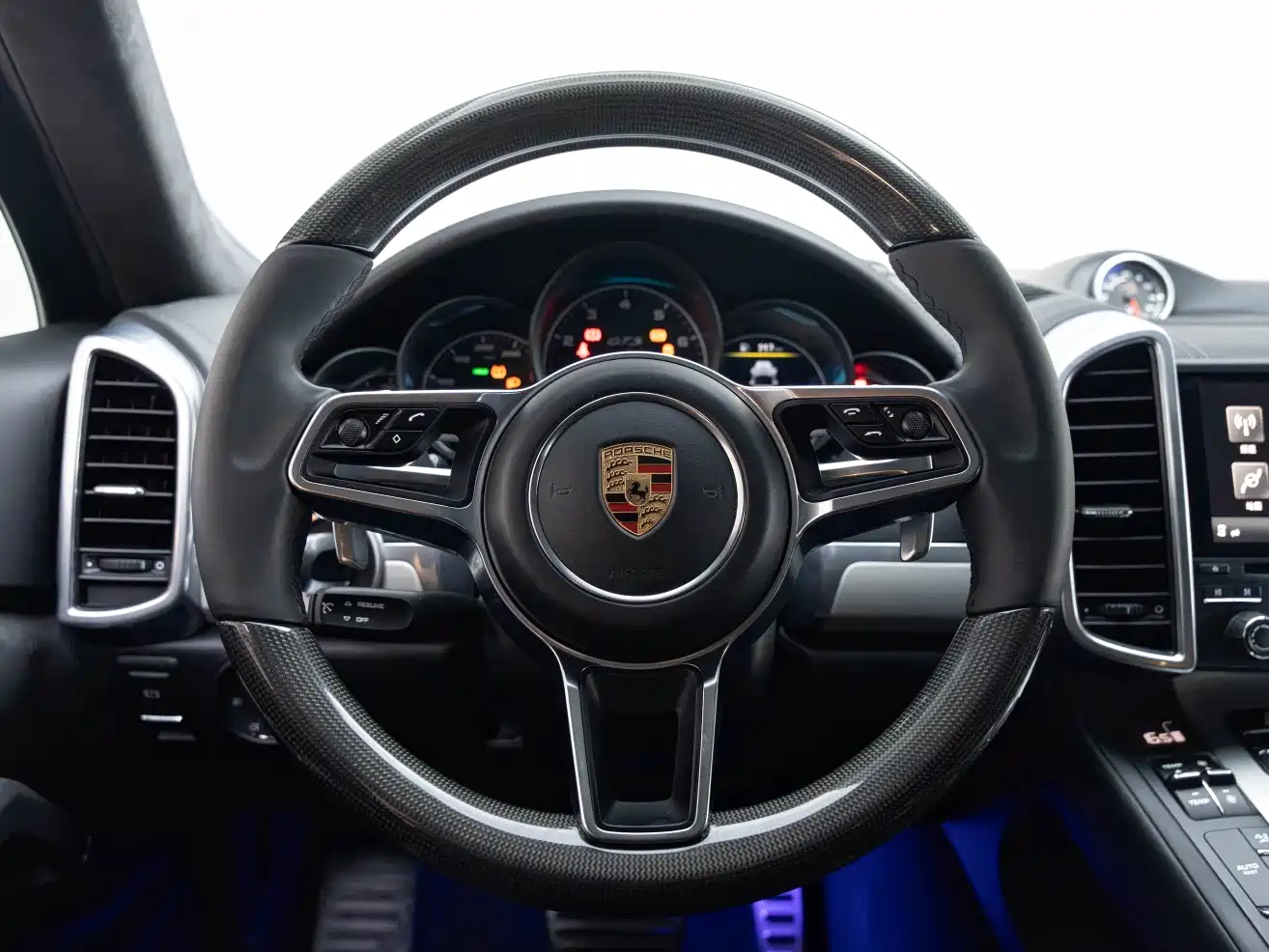 Porsche Cayenne 2016 Cayenne GTS 3.6T фото 21