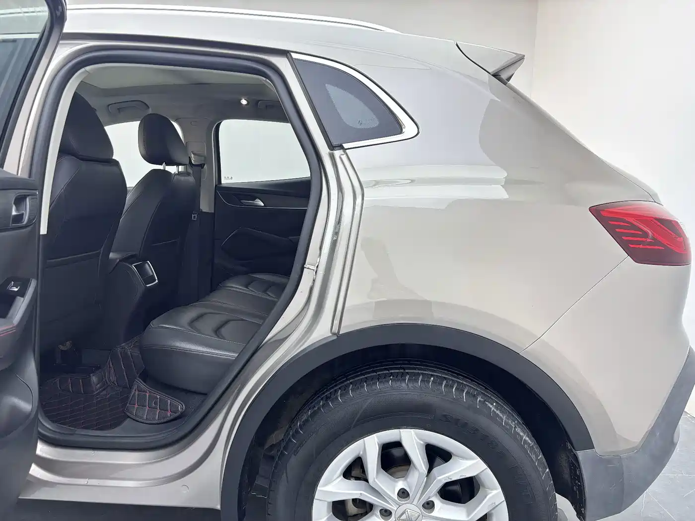 Borgward BX5 2017 2017 Model 20TGDI Automatic 2WD Vanguard Type