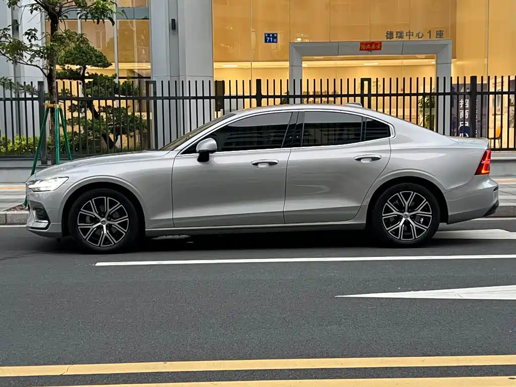 Photo 26 - Volvo S60